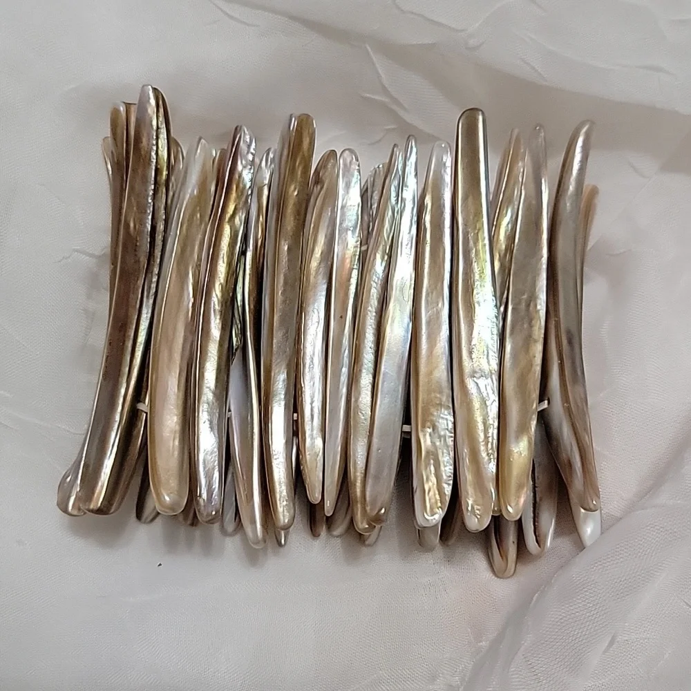 Tortoise Shell Cuff - Picture 4 of 4